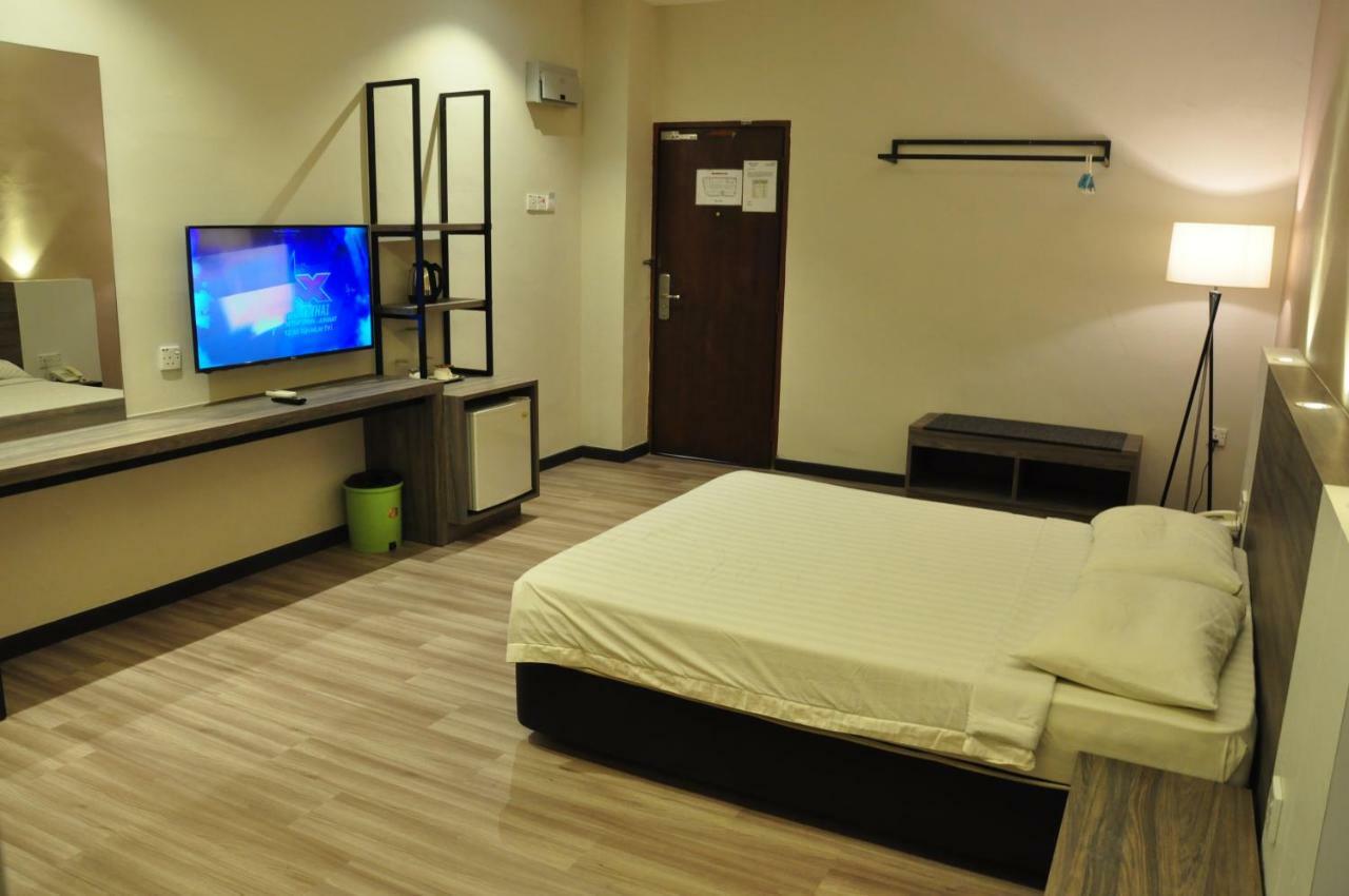 Frazel Inn Hotel Parit Buntar Extérieur photo