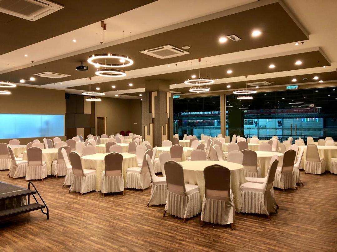 Frazel Inn Hotel Parit Buntar Extérieur photo