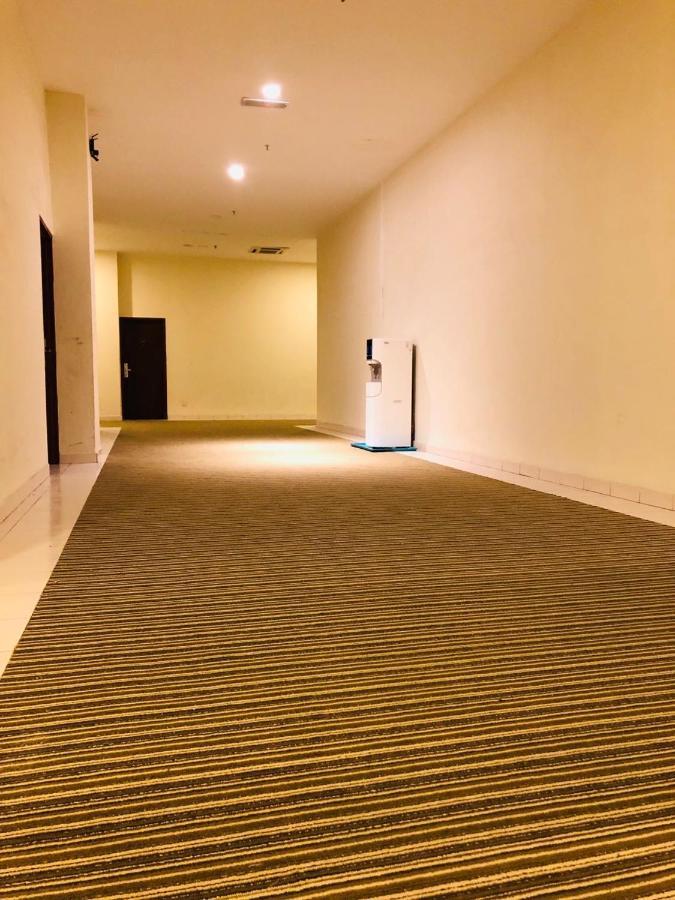 Frazel Inn Hotel Parit Buntar Extérieur photo